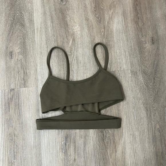 SEXY UNDER BOOB CROP TOP - Picture 5 of 5